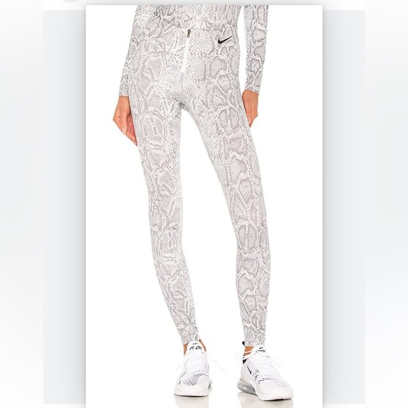 Nike x REVOLVE White Snake Print High Waist Zip Front Leggings SZ Medium - Picture 2 of 15